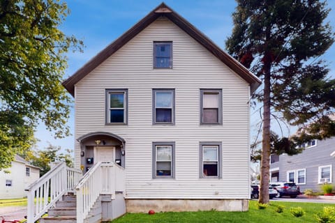 Downtown Rut Vegas Pad Apartment in Rutland