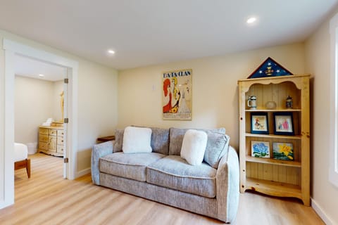 Downtown Rut Vegas Pad Apartment in Rutland