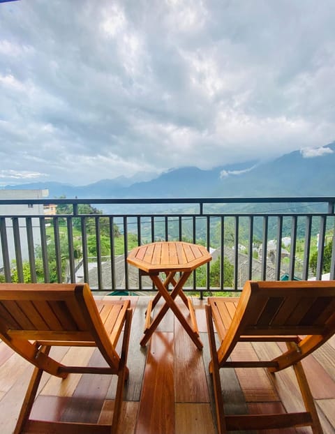 Natural landscape, View (from property/room), Balcony/Terrace, Mountain view