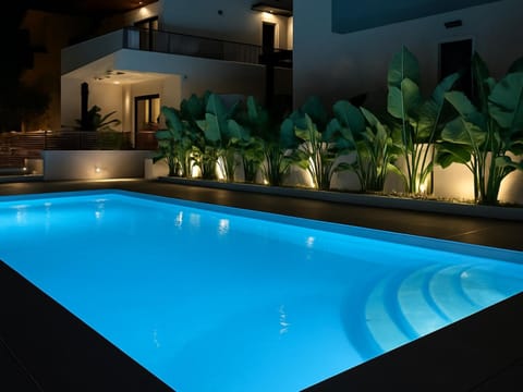 Property building, Swimming pool