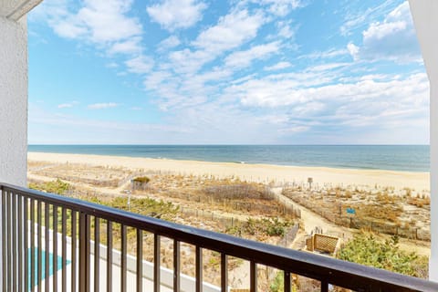 Pyramid 3M Apartment in Ocean City