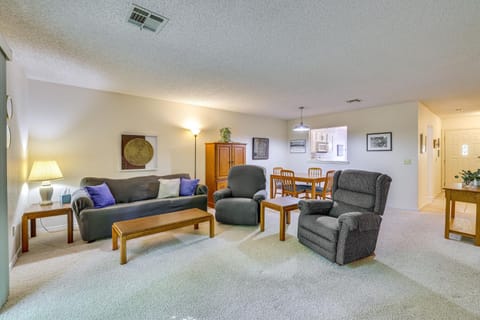 Bella Vista Townhome with Deck Near Back 40 Trail! House in Bella Vista