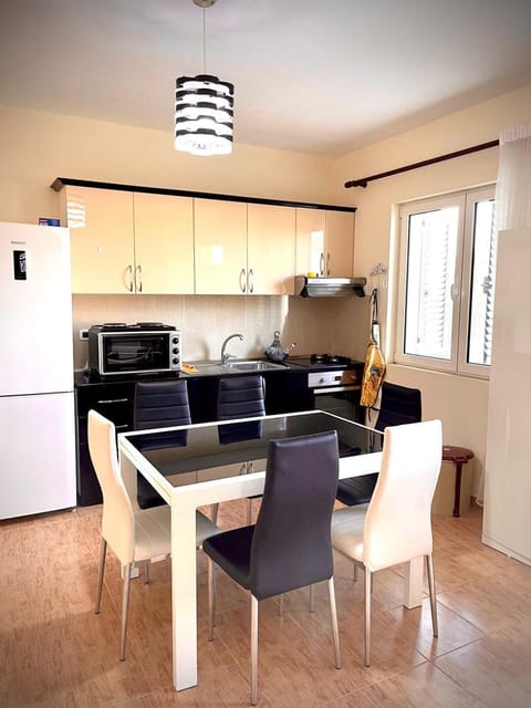 Sunshine beach apartment Apartment in Montenegro