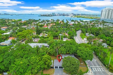 Spacious Retreat with Green Areas 8 ppl House in Miami