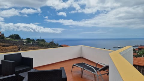 View (from property/room), Balcony/Terrace, Sea view