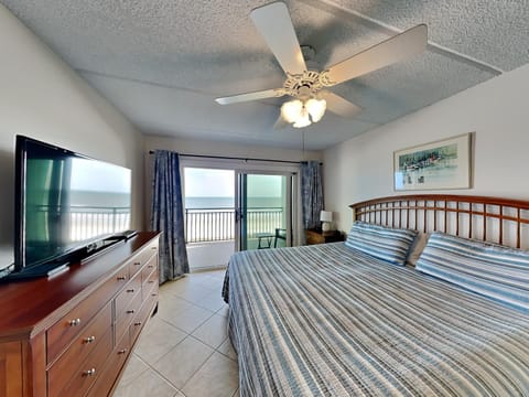 Windjammer 304 Apartment in Crescent Beach