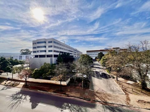 Escape to 205 in Stellenbosch central-free parking Apartment in Stellenbosch