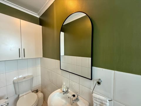 Escape to 205 in Stellenbosch central-free parking Apartment in Stellenbosch