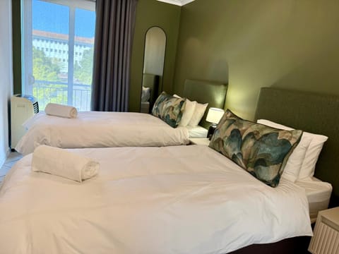 Escape to 205 in Stellenbosch central-free parking Apartment in Stellenbosch