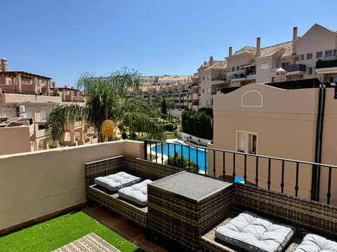 Balcony/Terrace, Swimming pool