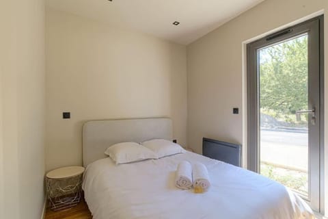 Joli T2 bien équipé et lumineux, Écully Apartment in Lyon