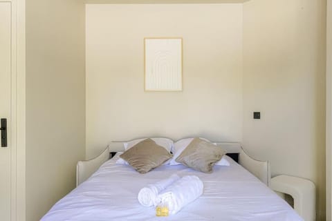 Petit studio compact et moderne, Écully Apartment in Lyon