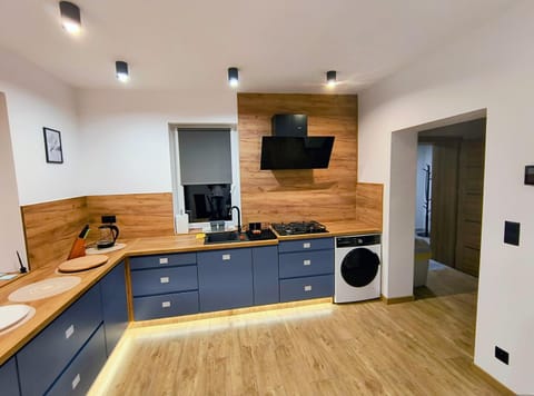 Communal lounge/ TV room, TV and multimedia, dryer