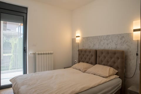 Bed, Photo of the whole room, Bedroom, internet