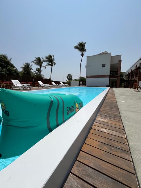 Swimming pool