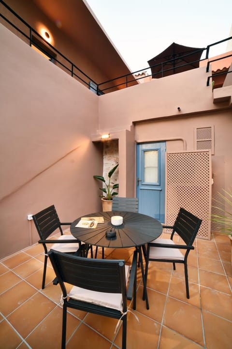 Patio, Balcony/Terrace