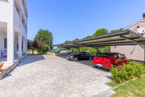 Day, Parking