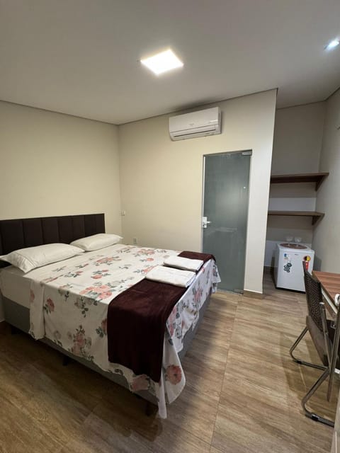 Bed, Photo of the whole room, air conditioner