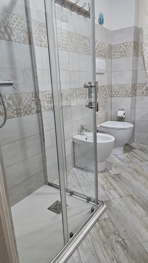 Giojas - Camera quadrupla in centro Bed and Breakfast in Orosei