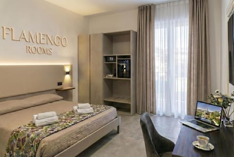 Bed, TV and multimedia, towels