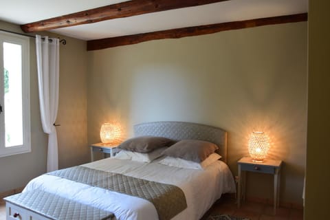 La Chambre des Amis au Moulin des GYPSES, Ventoux Bed and Breakfast in Mormoiron