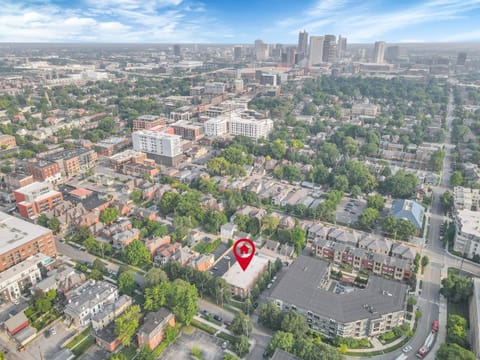 Cozy 2 BR in Short North Convenient Parking Apartment in Short North