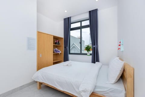 Bed, Photo of the whole room, Bedroom, towels, wardrobe
