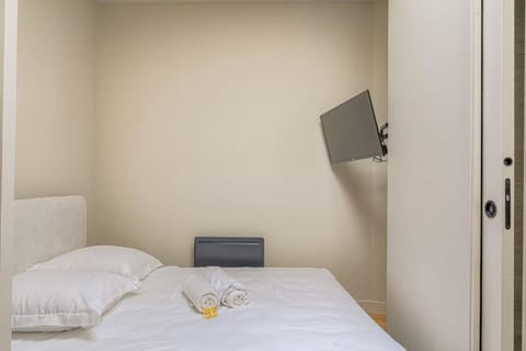 Bel appartement lumineux, deux pièces, Ecully Apartment in Lyon