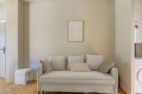 Bel appartement lumineux, deux pièces, Ecully Apartment in Lyon