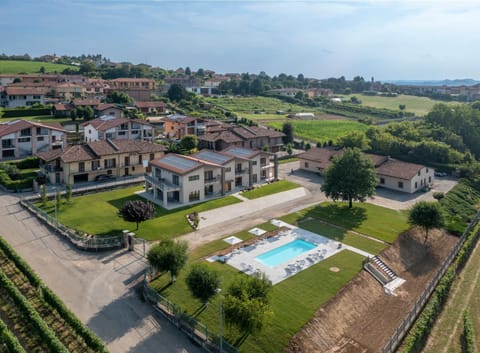 Property building, Neighbourhood, Natural landscape, Bird's eye view, Pool view, Street view