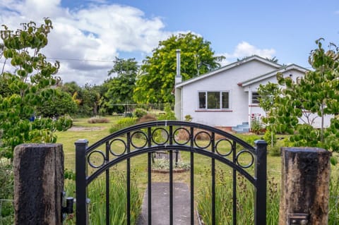 Property building, Facade/entrance, Natural landscape, Garden view