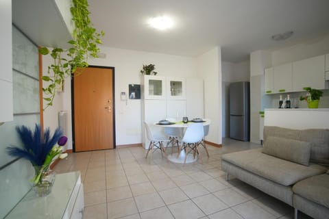 Central House near the Airport and beach Apartment in Fiumicino