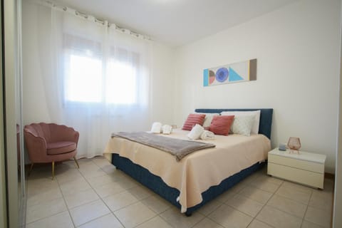 Central House near the Airport and beach Apartment in Fiumicino