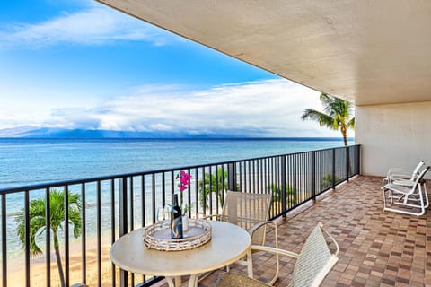 Kaanapali Shores 401 Apartment in Kaanapali