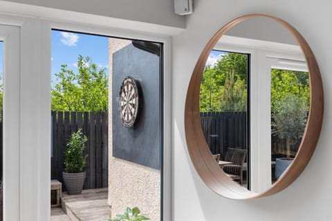 Luxury House with a Hot Tub book on Air Bee and Bee Villa in North Berwick