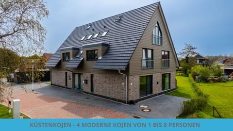 Property building, Day, Neighbourhood, TV and multimedia