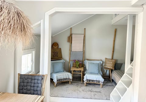 Miniluksus loma-asunto & parveke puuvillassa HUVILAPUISTOSSA Apartment in Uusimaa