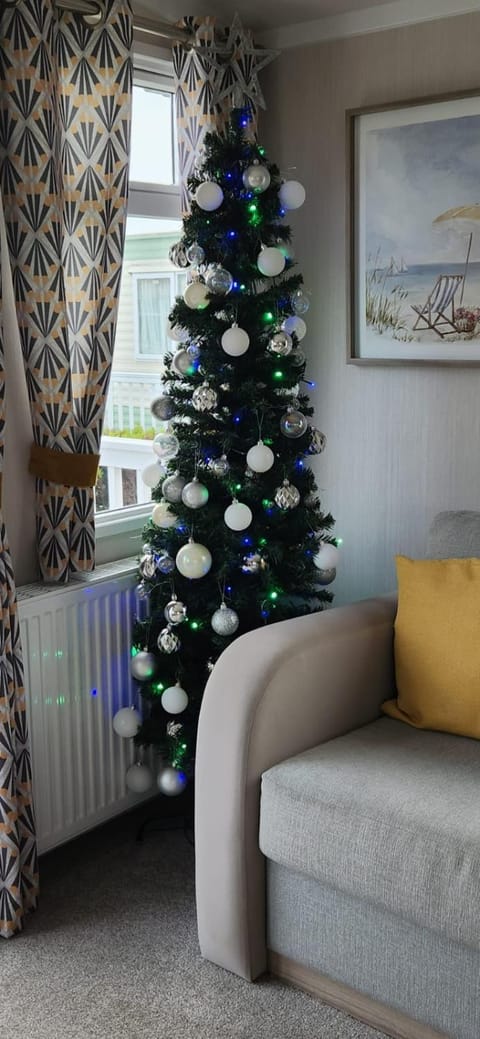 Nadia's Lodge Smart TV & Wi-Fi House in Barrow-in-Furness District