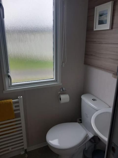 Nadia's Lodge Smart TV & Wi-Fi House in Barrow-in-Furness District