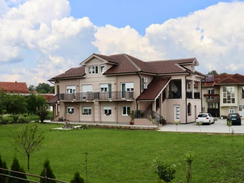 Villa Nina Apartment in Serbia