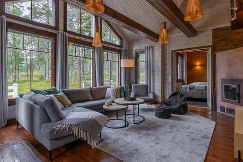 Bed, TV and multimedia, Living room, Photo of the whole room, Seating area, Bedroom