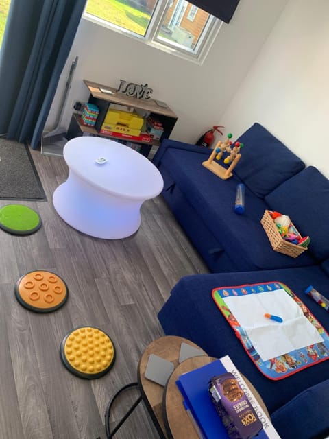 Living room, Seating area
