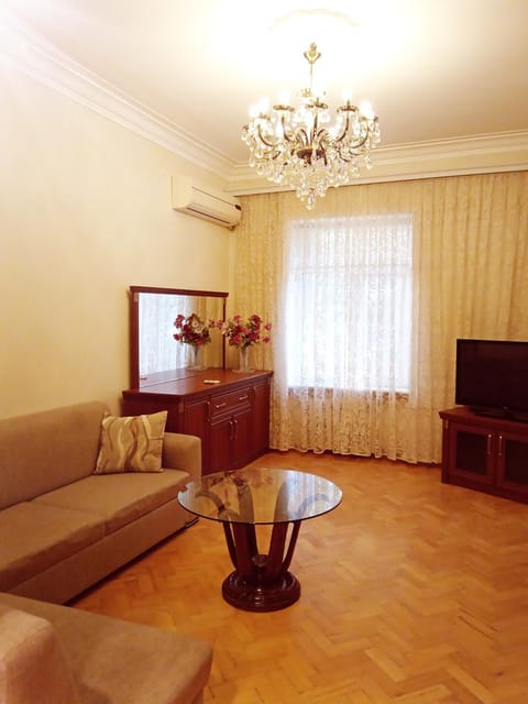 TV and multimedia, Seating area