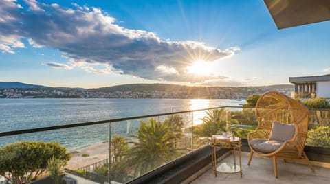 Nearby landmark, Day, Natural landscape, Bird's eye view, Garden, View (from property/room), Balcony/Terrace, Seating area, Beach, Mountain view, Sea view, VIP