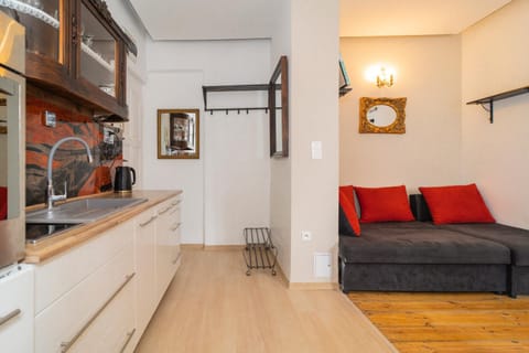 Kitchen or kitchenette, Living room