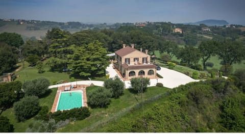 Property building, Bird's eye view, Pool view, Swimming pool