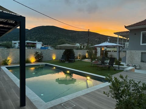 Pool view, Swimming pool, Sunset, sunbed