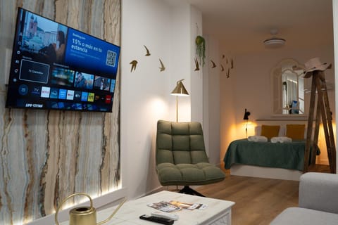 TV and multimedia, Photo of the whole room