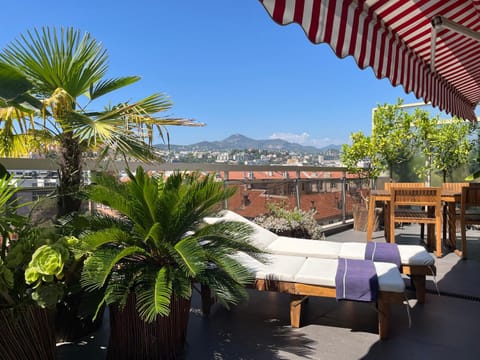 Patio, Natural landscape, View (from property/room), Balcony/Terrace, Mountain view, sunbed