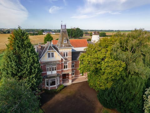 Manoir du Moulin Bed and Breakfast in Flanders